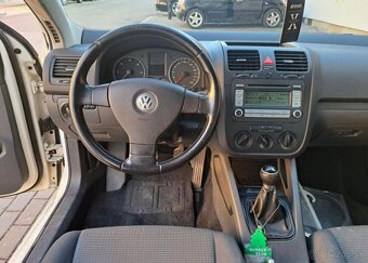 Volkswagen Golf 1,9 TDI nafta manuál 77 kw - 19