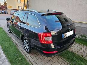 ŜKODA OCTAVIA COMBI  1,6 TDI  XENON CANTON PANORAMA - 19