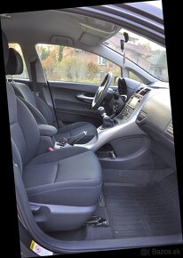 Toyota Auris 1.6 Premium+ - 19