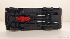 1:18 CHEVROLET THUNDERBIRD - 19