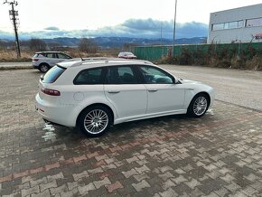 Alfa Romeo 159 2.4 JTDm Ti Automat - 19