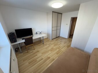 Na predaj 3-izbový byt 79m², Prievidza, Staré sídlisko - 19