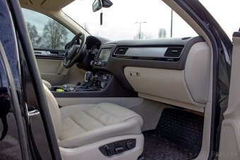 Volkswagen Touareg 3.0TDi 4x4 2015 - 19