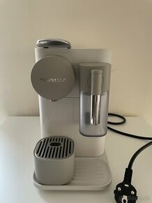 Kávovar Nespresso - 1