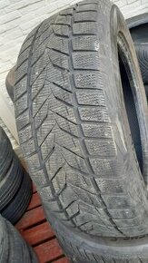 235/55R18  100H. vredestein zimné