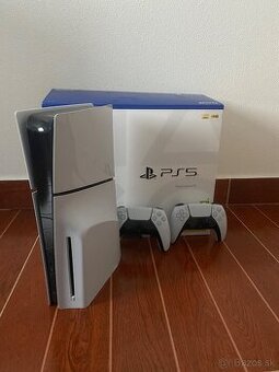 Playstation 5 slim + 2x dualsense