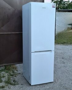 Chladnička s mrazničkou SAMSUNG (185cm)