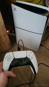 Playstation 5 plus monitor