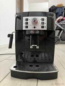 Kavovar Delonghi magnifica S ecam 22.110B