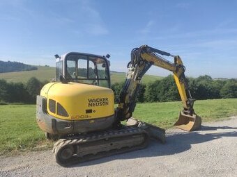 Pásový bager Wacker Neuson váha 6600kg,