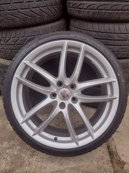 CUPRA 225/35R19. - 1