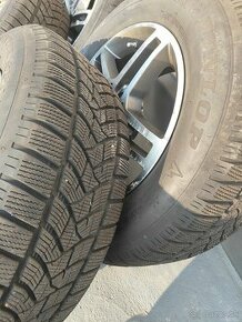 Predam zimne pneumatiky Dunlop 235/65/R17