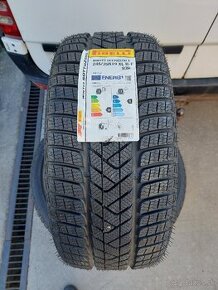 Zimné pneumatiky 245/35R19 Pirelli RFT