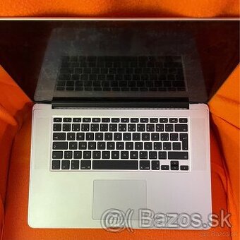 Poškodený MacBook 15” 2014 na diely