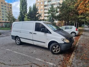 Mercedes vito.