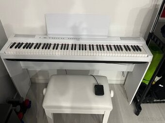 elektricky klavir (piano) znacky yamaha: digital piano p-125