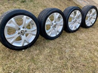 Letná sada org ŠKODA 5x112 R17 7J ET54 225/45 R17