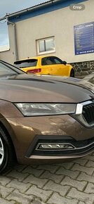 Škoda Octavia 4 Kombi predné práve svetlo - 1