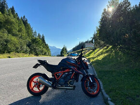 KTM 1290 Superduke R 2023