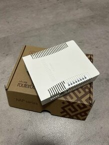 Mikrotik RB962UiGS-5HacT2HnT