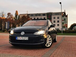 VW GOLF ČIERNY 4x4 2.0 TDI, STREŠNÉ OKNO, HIGHLINE