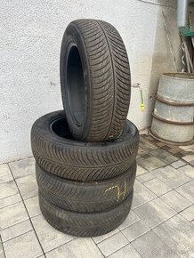 225/60R18 MICHELIN 2x7mm 3922, 2x4mm 4019