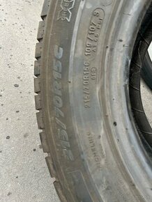 Pneu 215/70 r15c