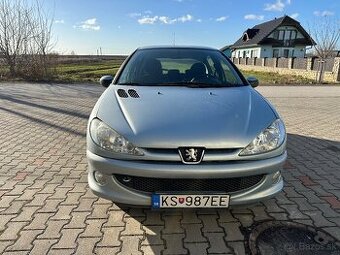 Peugeot 206 1.4 55KW/75PS, r.v. 2.2OO8