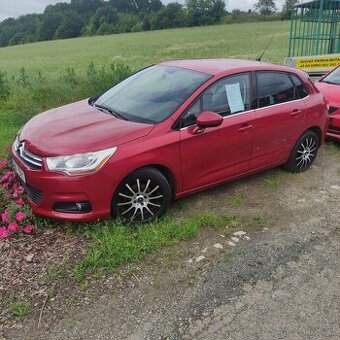 Citroën C4 benzín 66tis, koupeno nové v CZ - 1