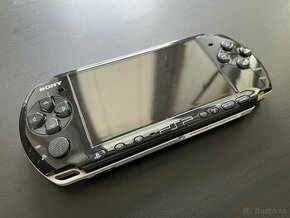 Predám Playstation portable PSP 3004 + 7 hier