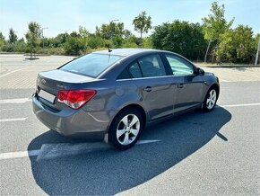 Chevrolet Cruze - 1