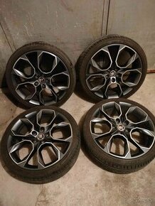 4ks alu disky orig. Škoda 5x112 R19 + zanovne letné pneu - 1