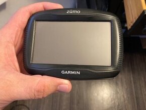 Garmin zumo 390LM     (aj bez príslušenstva - čítaj text)