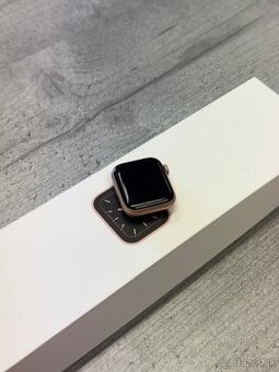 Apple Watch Series 5 40mm Gold - 1