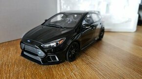 Ford Focus RS mk3 OttOmobile 1:18