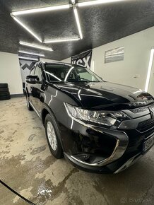 Mitsubishi Outlander  2019