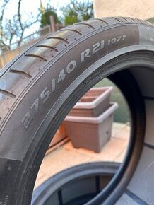 Pirelli P Zero 275/40 R21