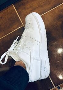 NIKE AIR FORCE 1 low - White