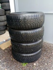 zimné pneumatiky 215/60r17- 2ks Dunlop.