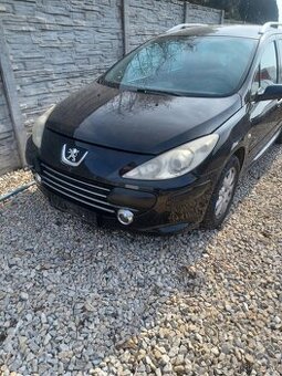 Rozpredám Peugeot 307 SW 1.6Hdi 66kw 9HV