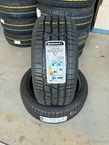 235/40R18 Continental