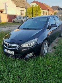 Opel astra j