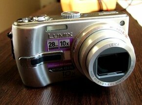 Panasonic LUMIX DMC-TZ2,   Panasonic LUMIX DMC-FX3