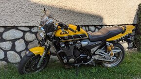 Yamaha XJR 1300