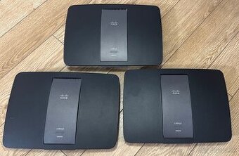 3x Linksys EA6400 Router + 2x Switch