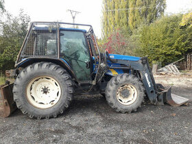 Lesný UKT traktor New Holland