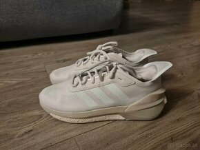 Úplne nové tenisky Adidas Avryn, 42.5