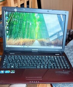 15,6" Samsung RV580 - i5, 4GB, 120GB SSD, NVIDIA 1GB