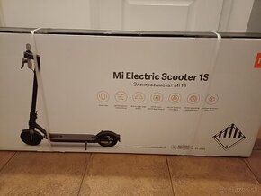 Mi Electric Scooter 1S