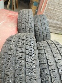 Predám zimné pneu na diskoch 205/65 R16C